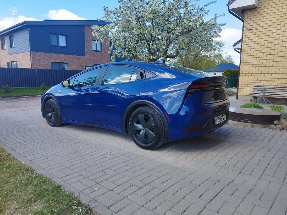 Toyota Prius - 5