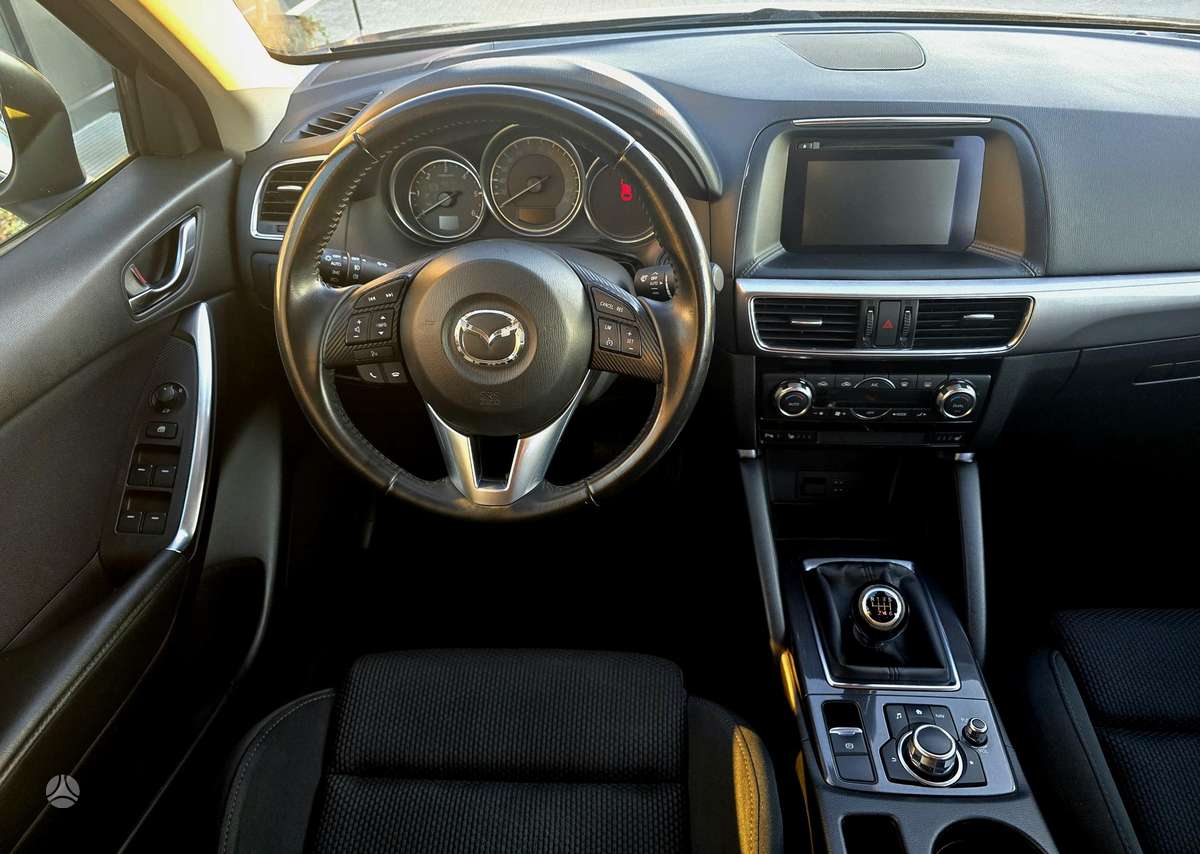 Mazda CX-5, 2.2 l., off-road / crossover