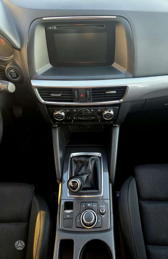 Mazda CX-5, 2.2 l., off-road / crossover