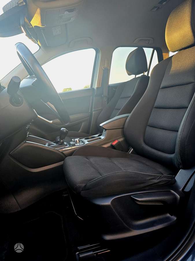 Mazda CX-5, 2.2 l., off-road / crossover