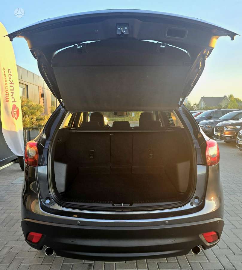 Mazda CX-5, 2.2 l., off-road / crossover
