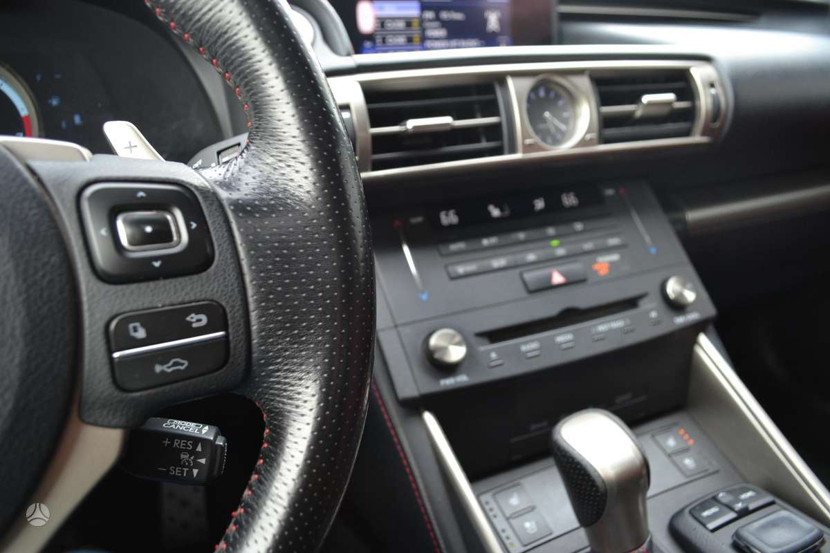 Lexus IS 350, 3.5 l., Седан