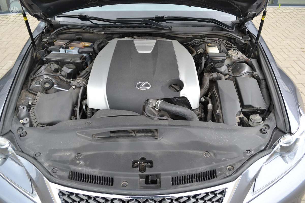 Lexus IS 350, 3.5 l., Седан
