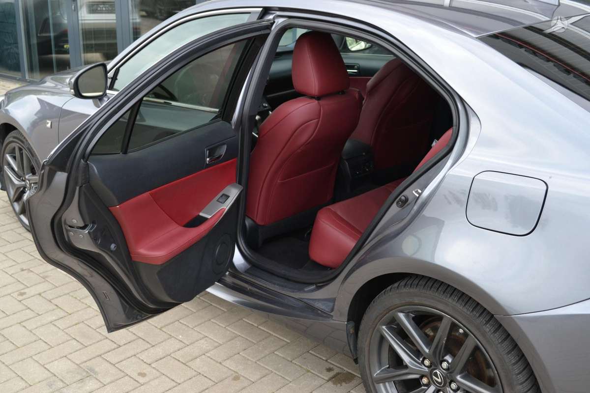 Lexus IS 350, 3.5 l., Седан