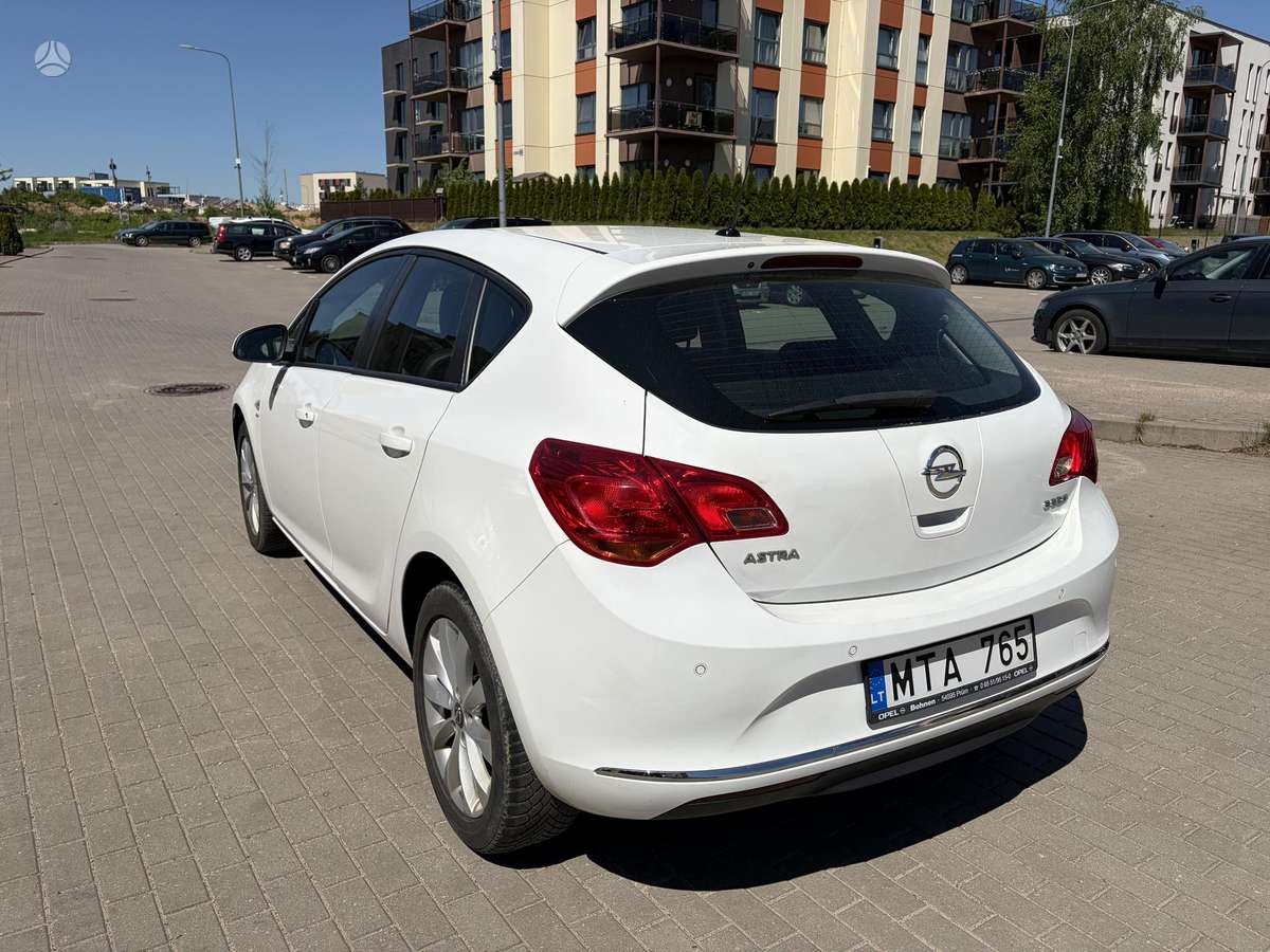 Opel Astra, 1.6 l., hatchback
