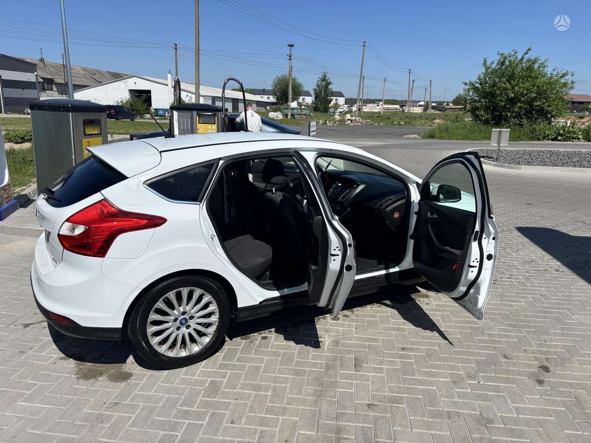 Ford Focus, hatchback