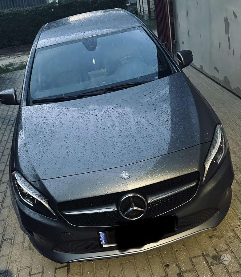 Mercedes-Benz A180, hatchback