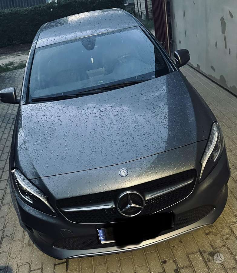 Mercedes-Benz A180, Хэтчбек