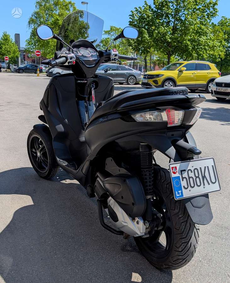 Piaggio MP3 300cc, трициклы
