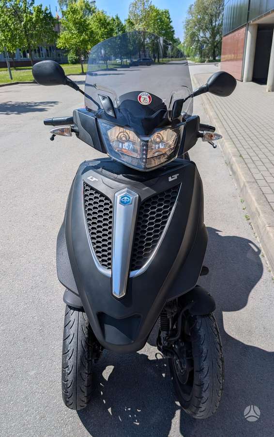 Piaggio MP3 300cc, трициклы