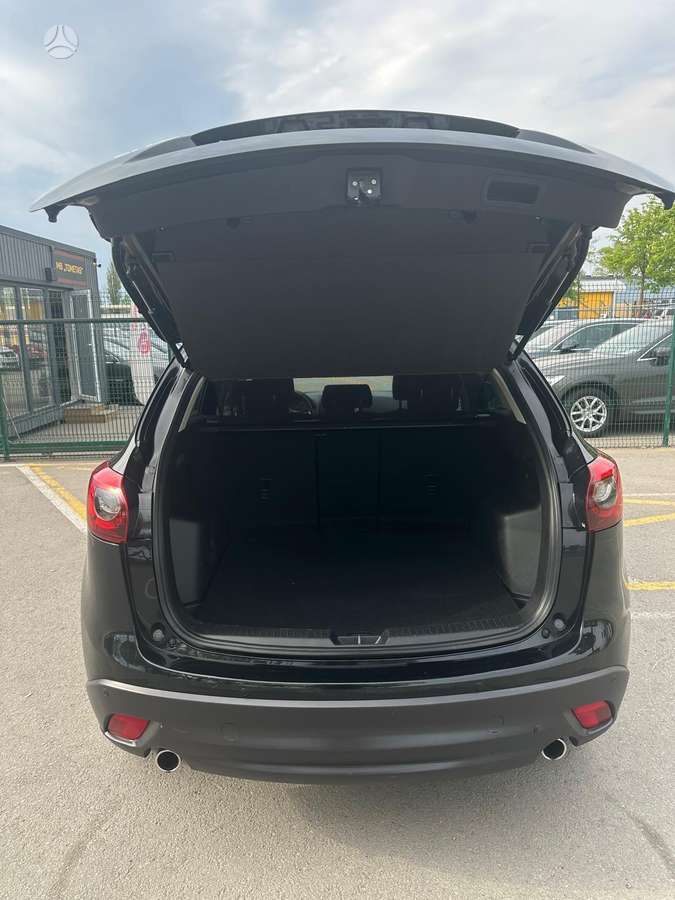 Mazda CX-5, 2.2 l., off-road / crossover