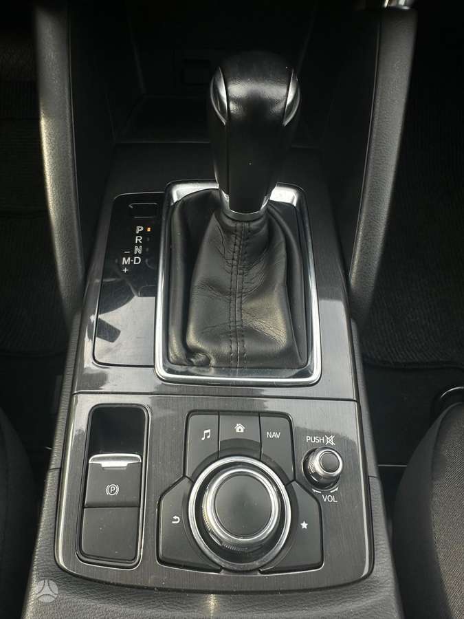 Mazda CX-5, 2.2 l., off-road / crossover