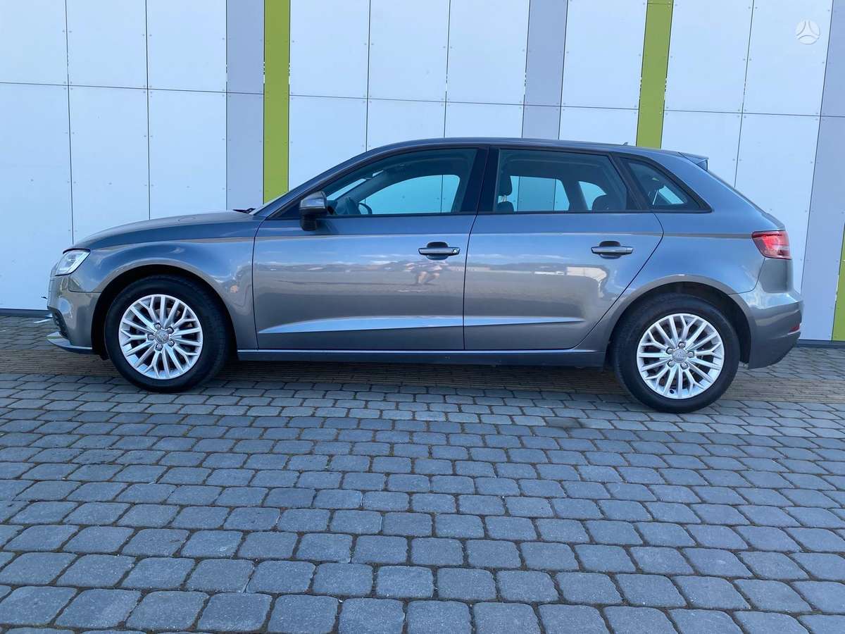 Audi A3, 1.6 l., hatchback