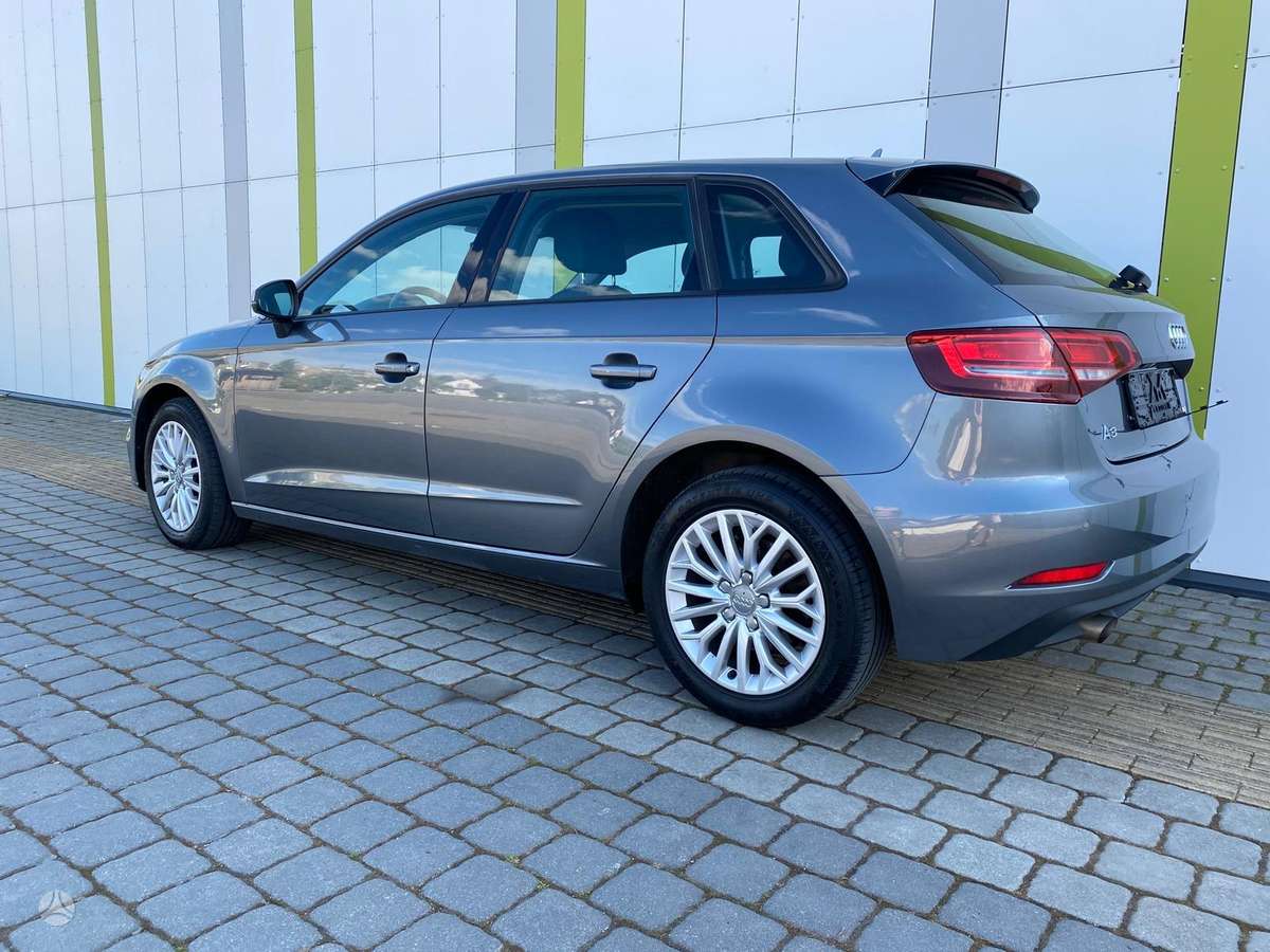 Audi A3, 1.6 l., hatchback
