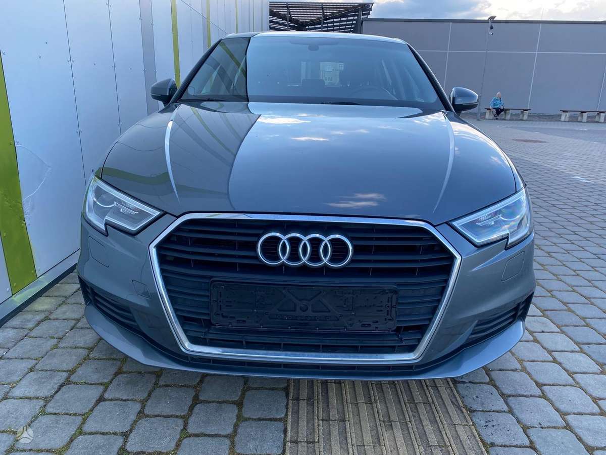 Audi A3, 1.6 l., Хэтчбек