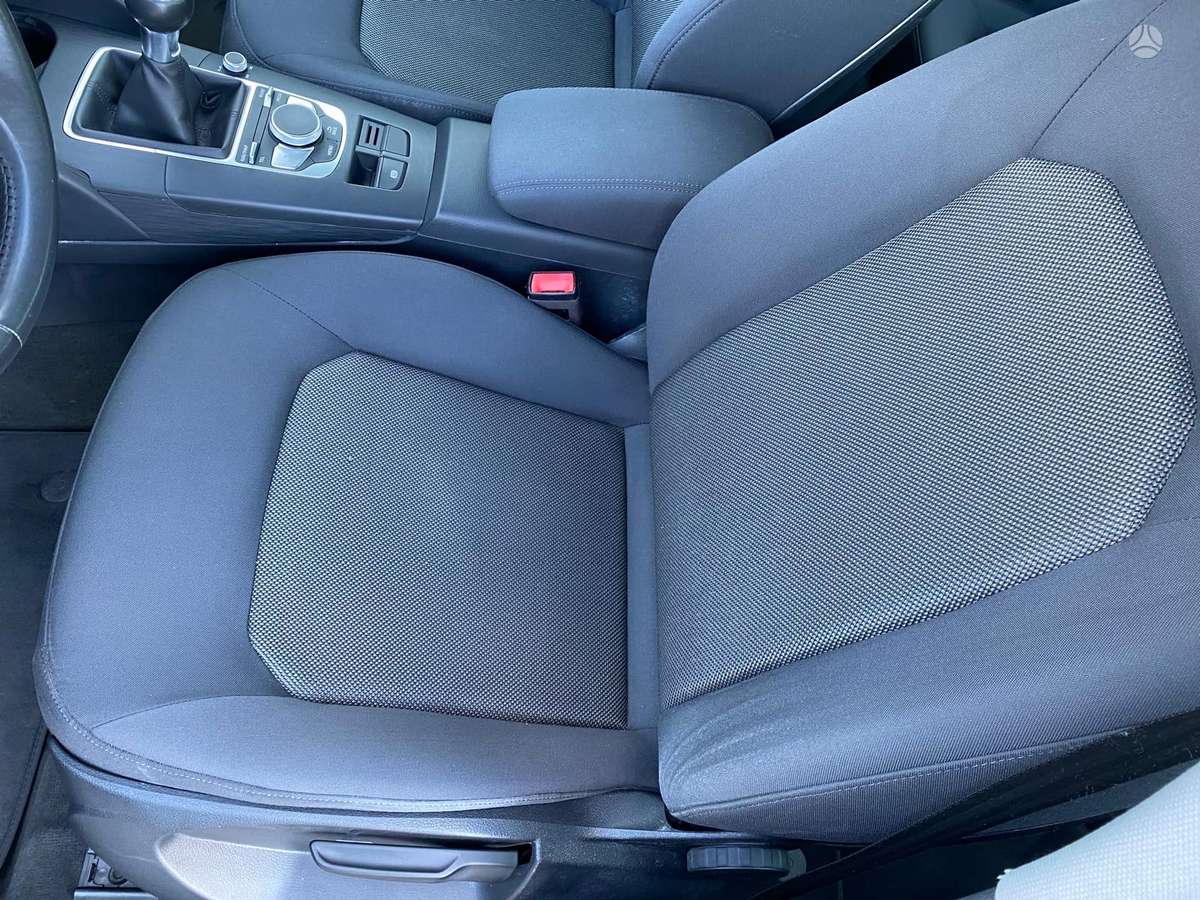 Audi A3, 1.6 l., hatchback