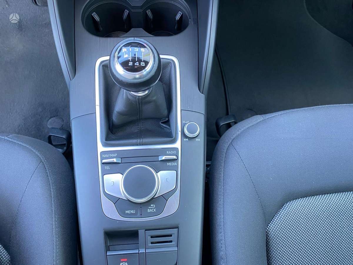 Audi A3, 1.6 l., hatchback