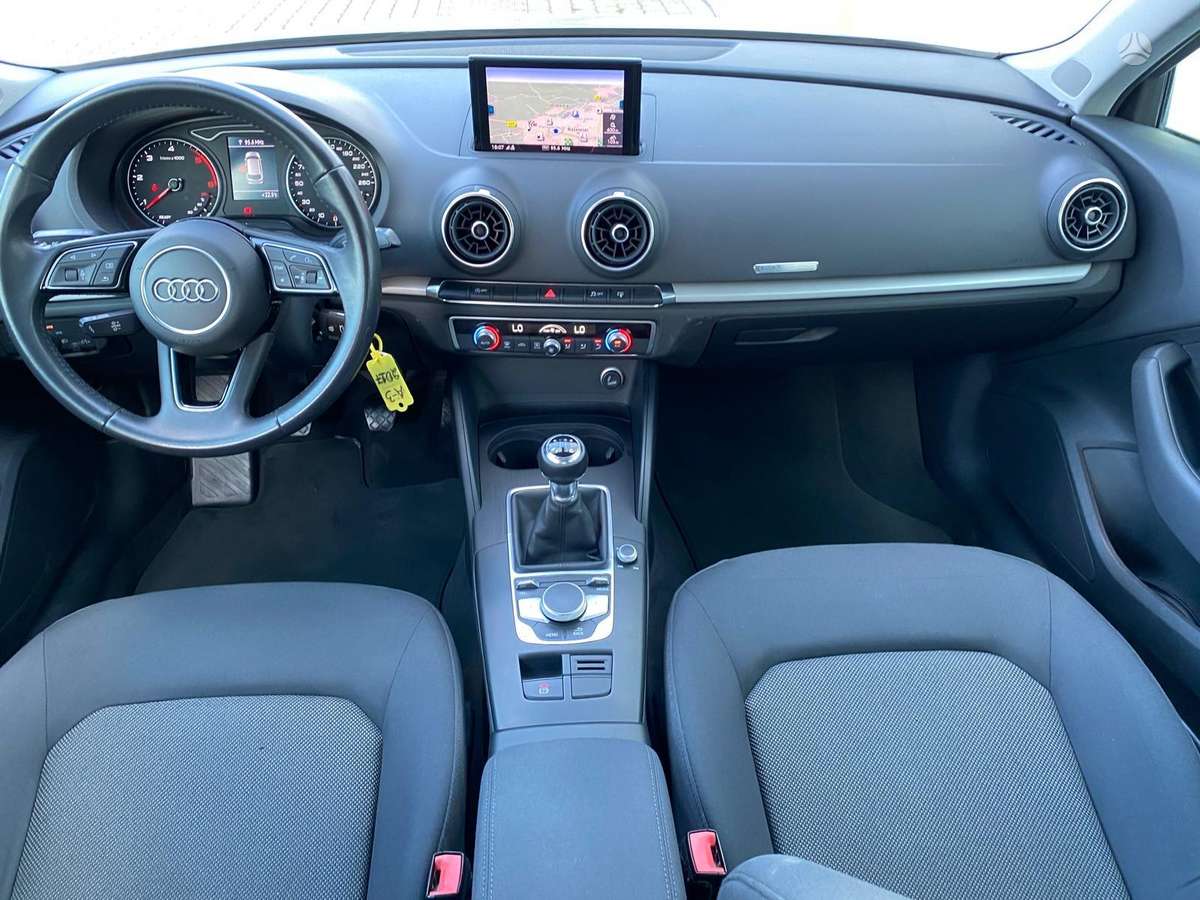 Audi A3, 1.6 l., Хэтчбек