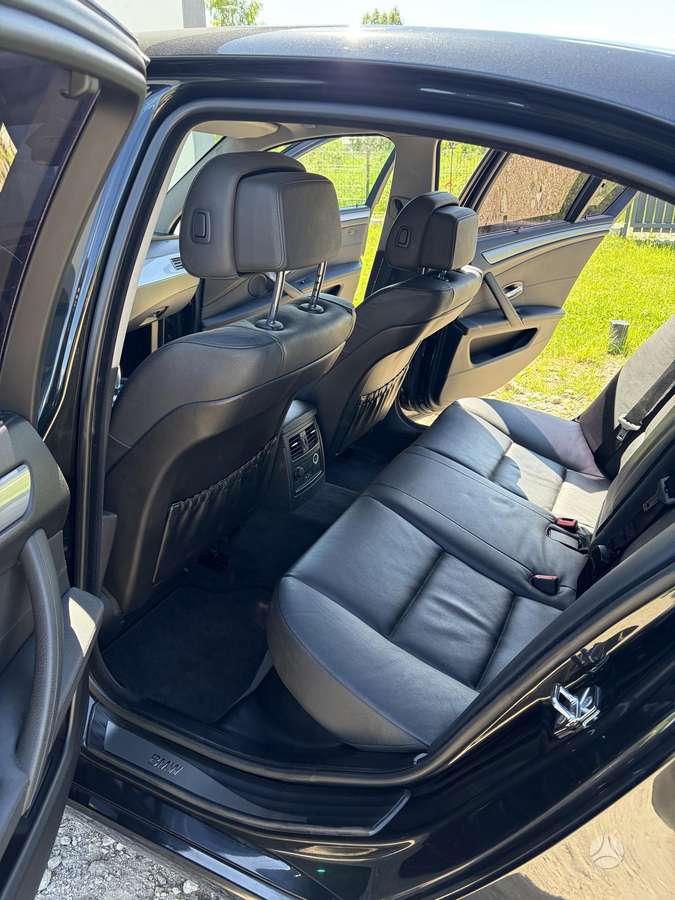 BMW 525, 3.0 l., Седан