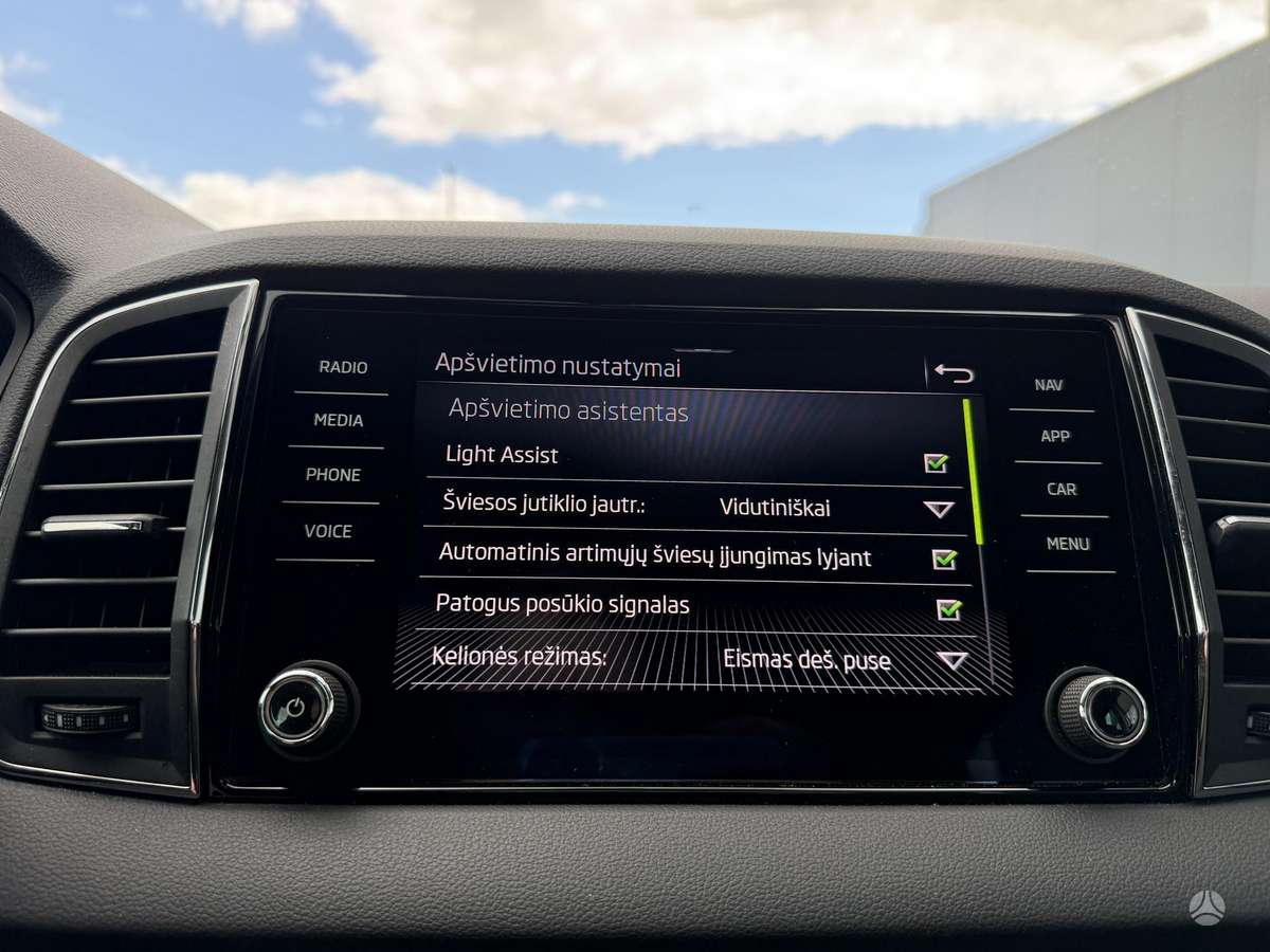 Skoda Karoq, 1.5 l., visureigis / krosoveris