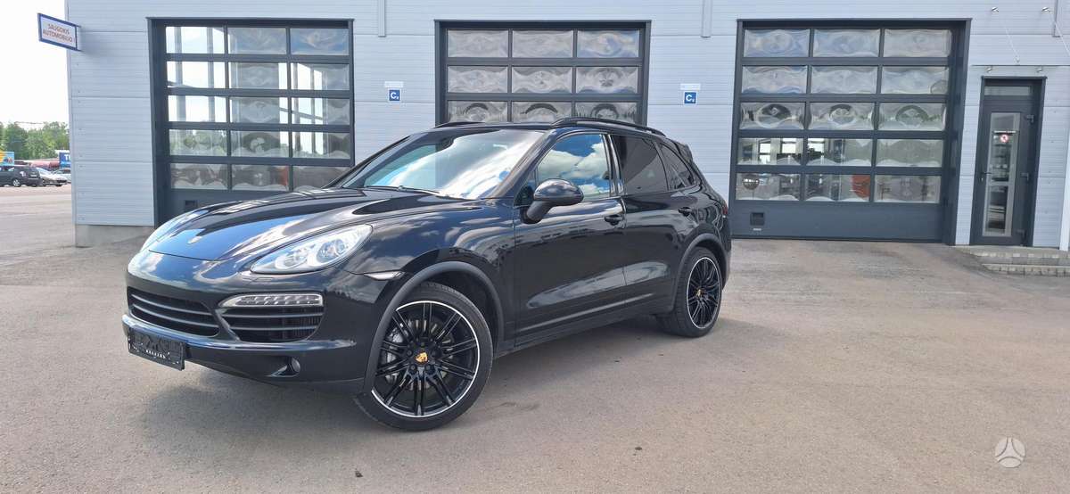 Porsche Cayenne - 4