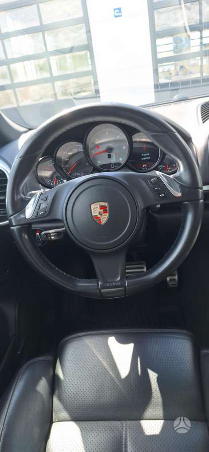 Porsche Cayenne - 11