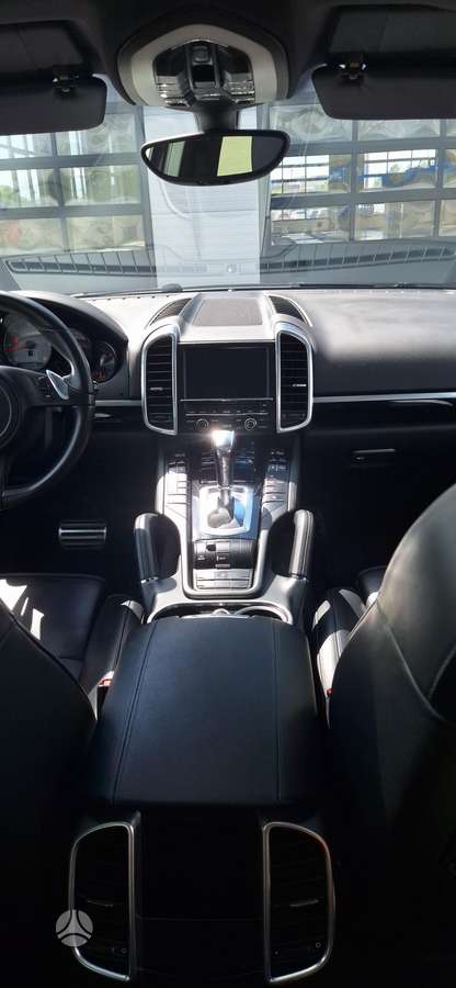Porsche Cayenne - 12