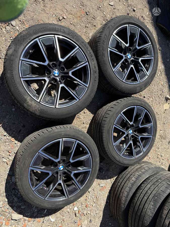 BMW i4 body parts