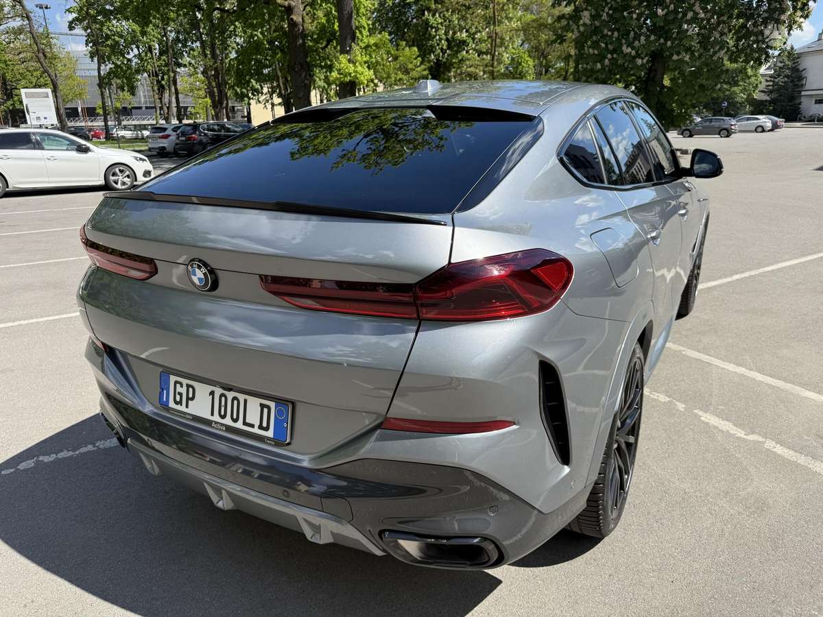 BMW X6, 3.0 l., visurgājējs / krosovers