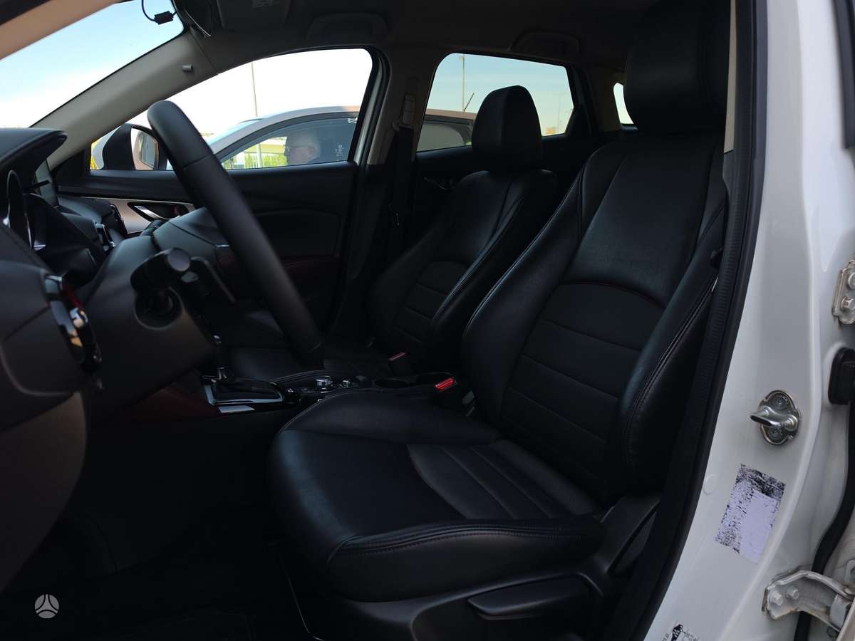 Mazda CX-3, 2.0 l., off-road / crossover