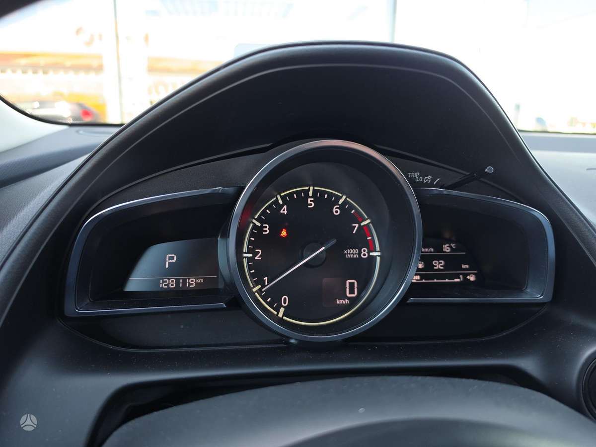 Mazda CX-3, 2.0 l., off-road / crossover