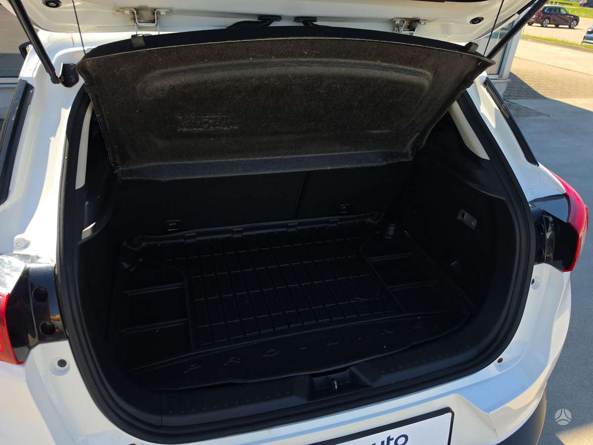 Mazda CX-3, 2.0 l., off-road / crossover
