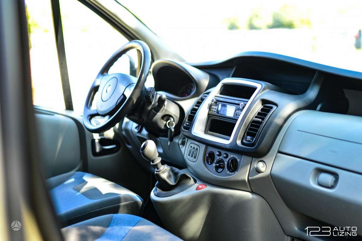 Renault Trafic - 10