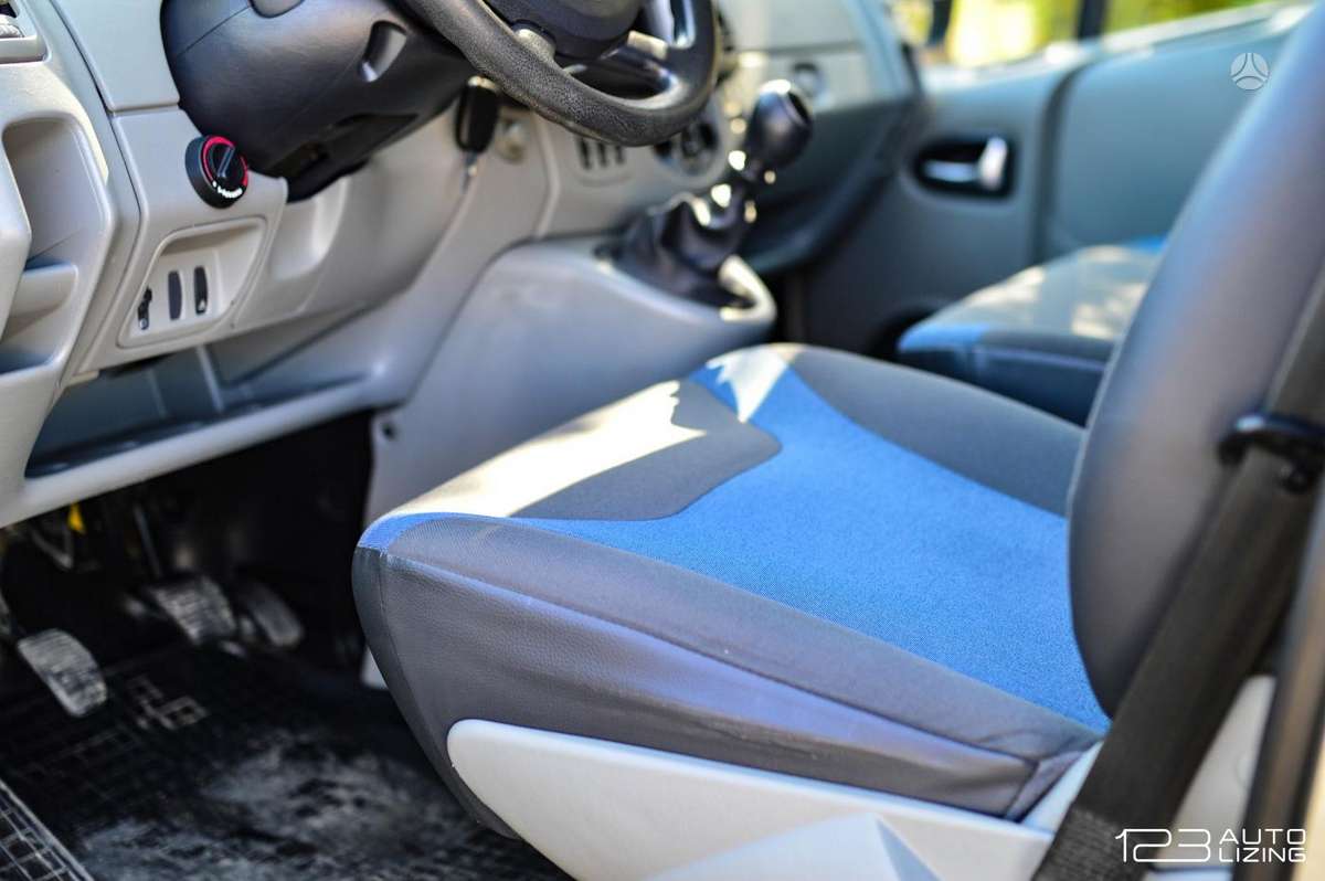 Renault Trafic - 12