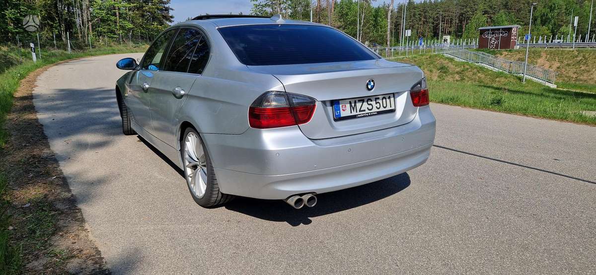 BMW 330, 3.0 l., Седан