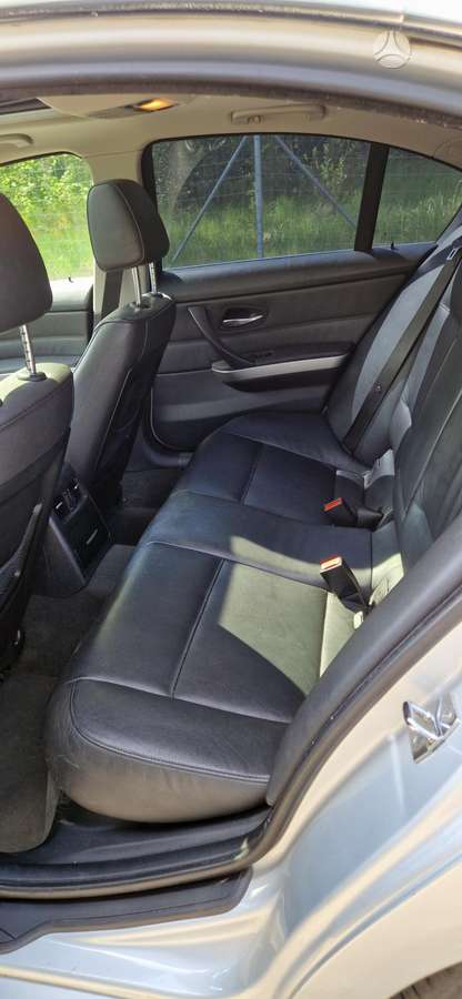 BMW 330, 3.0 l., Седан