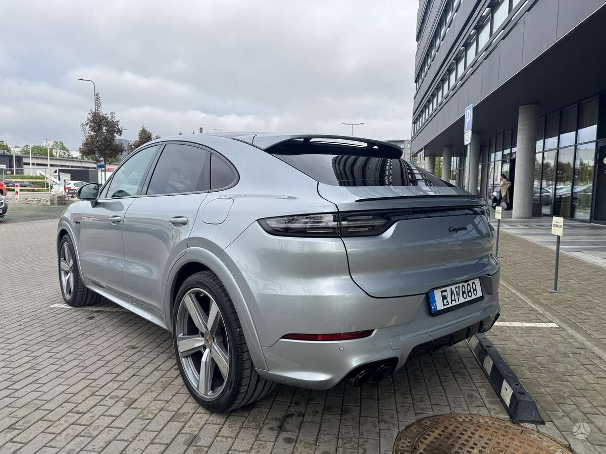 Porsche Cayenne Coupe - 3