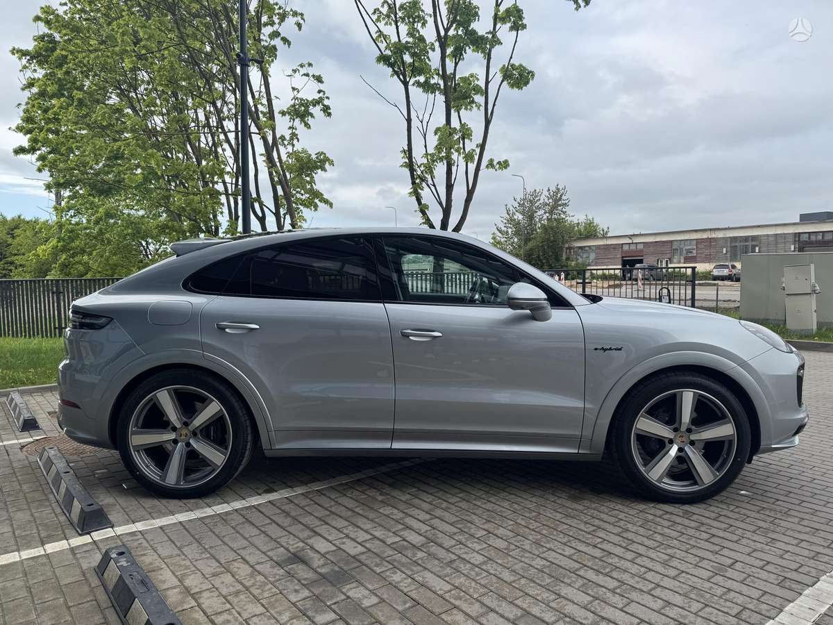 Porsche Cayenne Coupe - 5