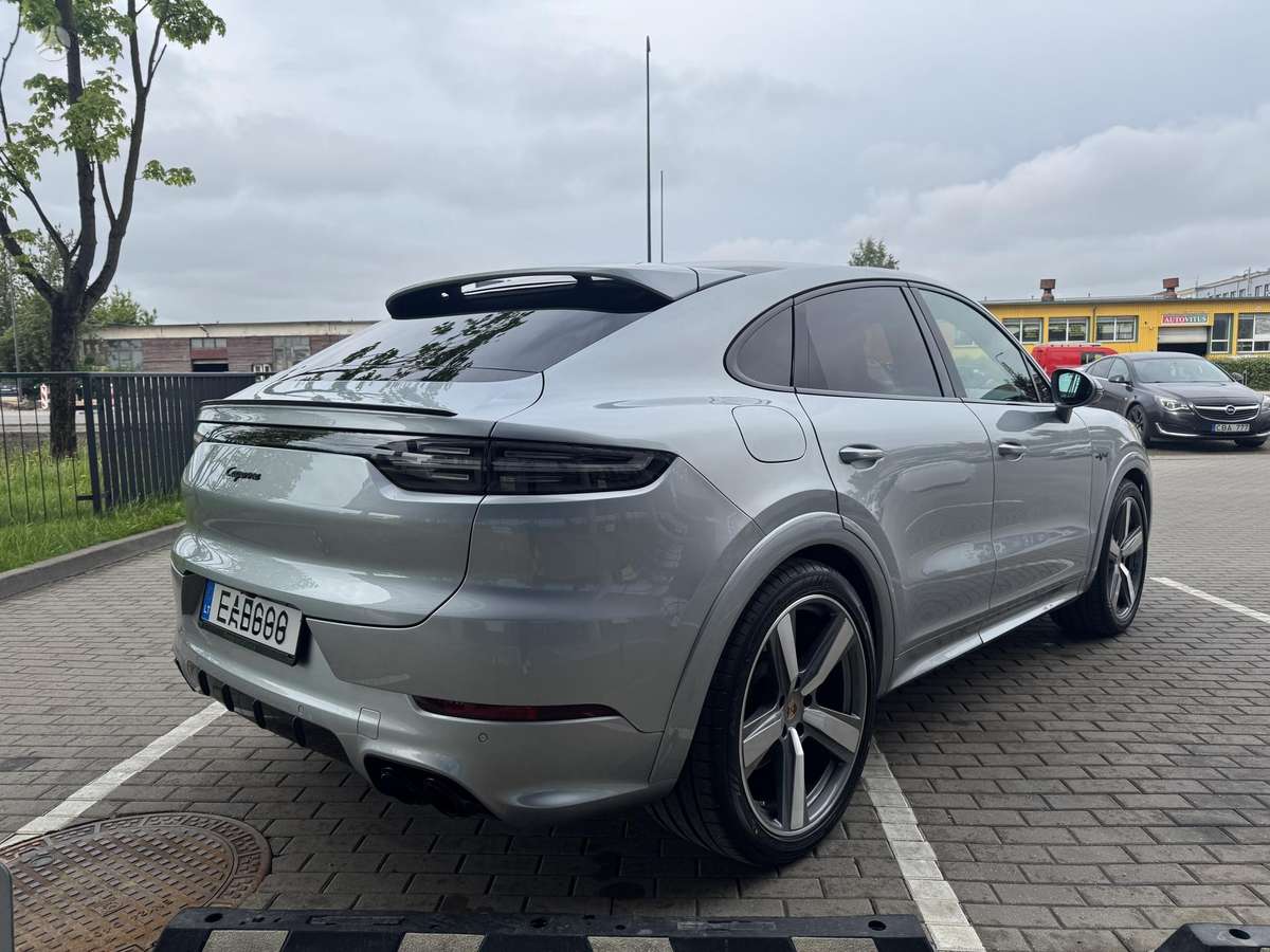 Porsche Cayenne Coupe - 6