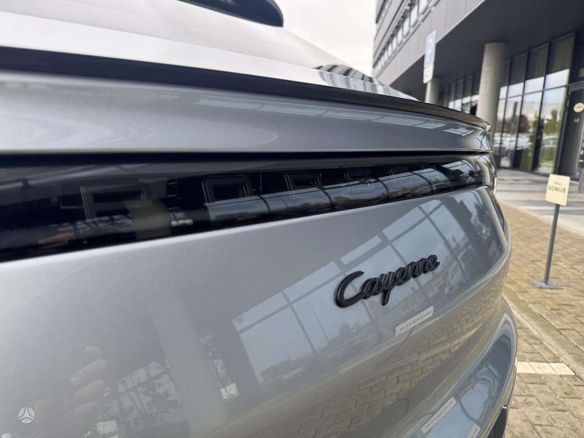 Porsche Cayenne Coupe - 7
