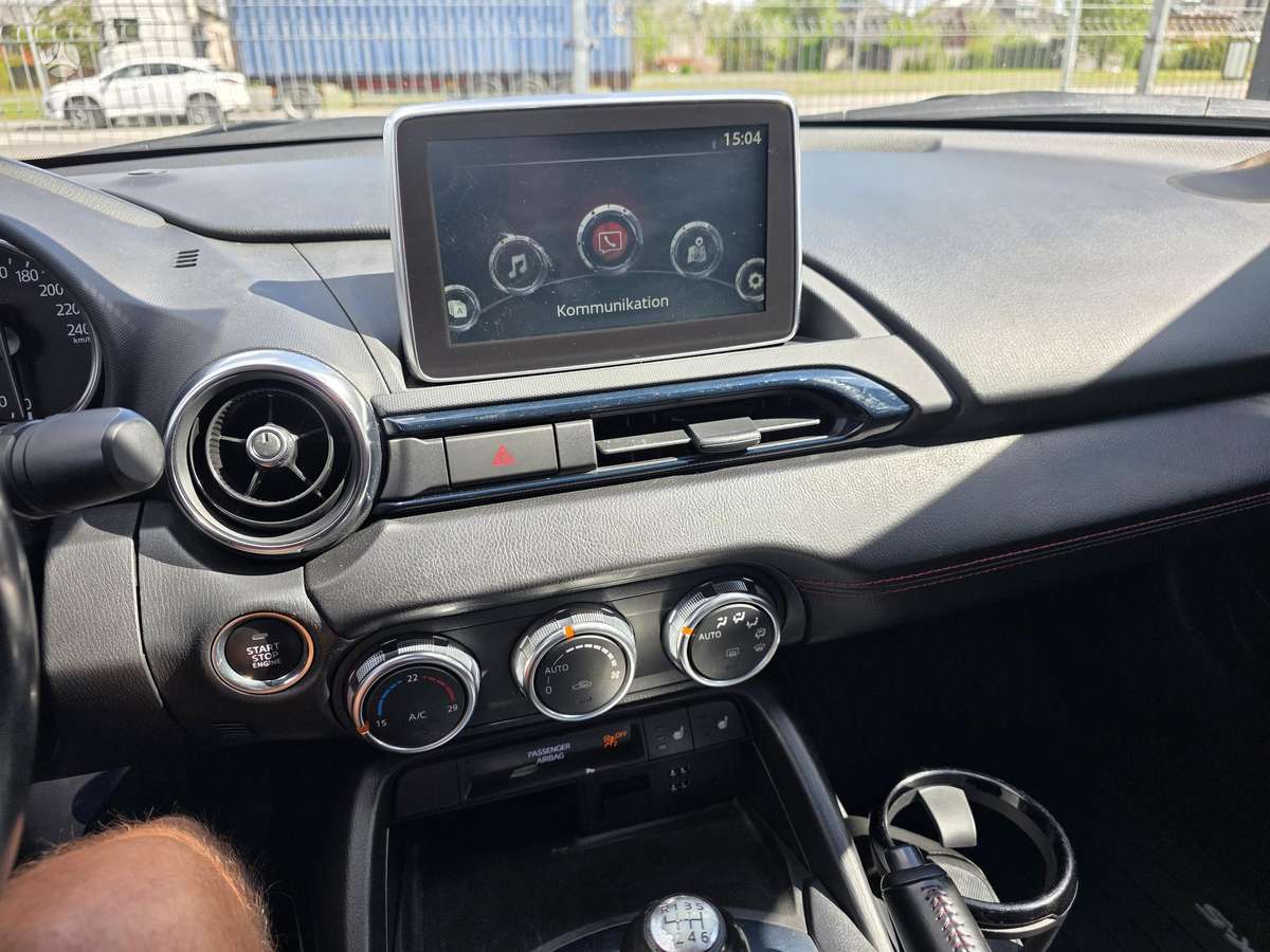 Mazda MX-5, 2.0 l., Кабриолет