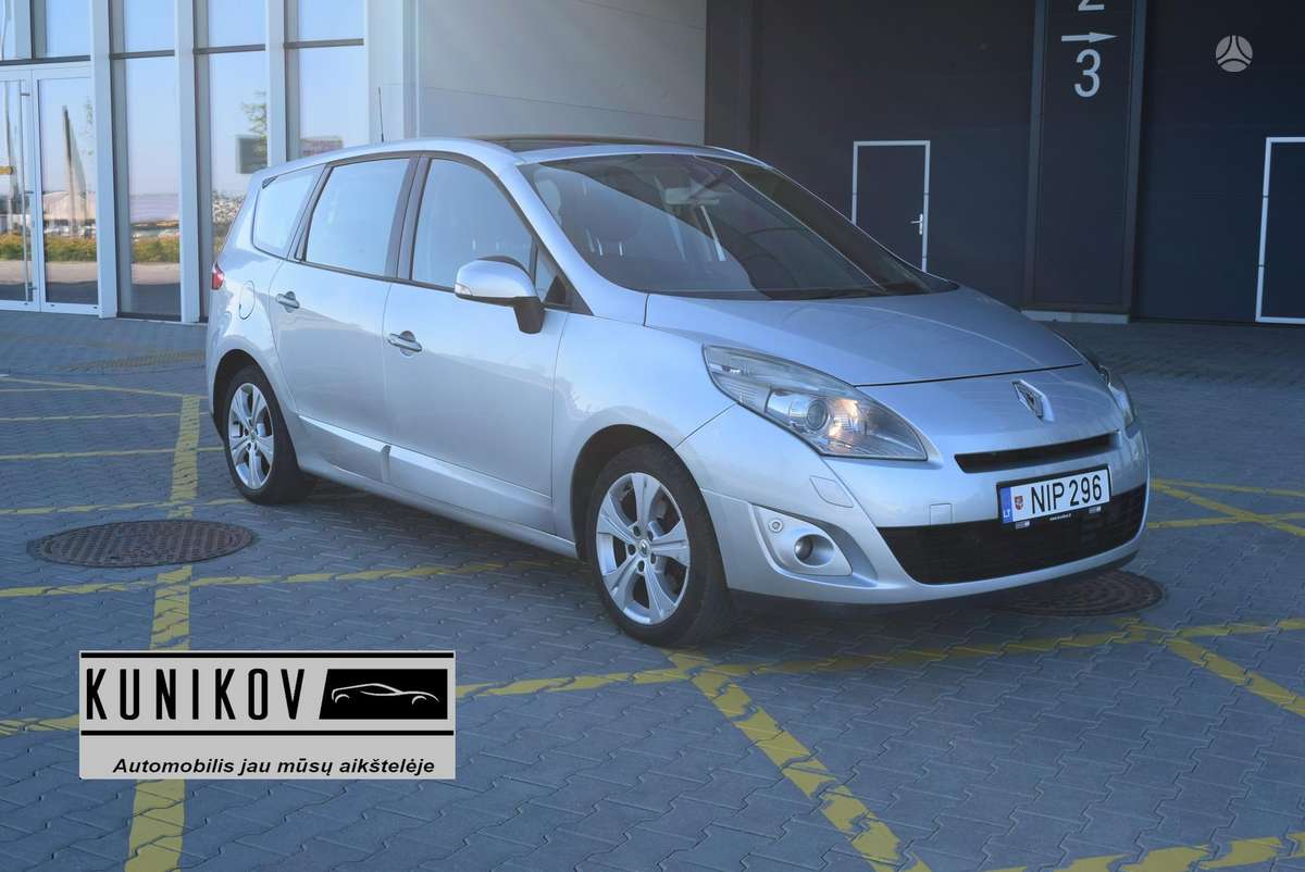 Renault Grand Scenic - 1