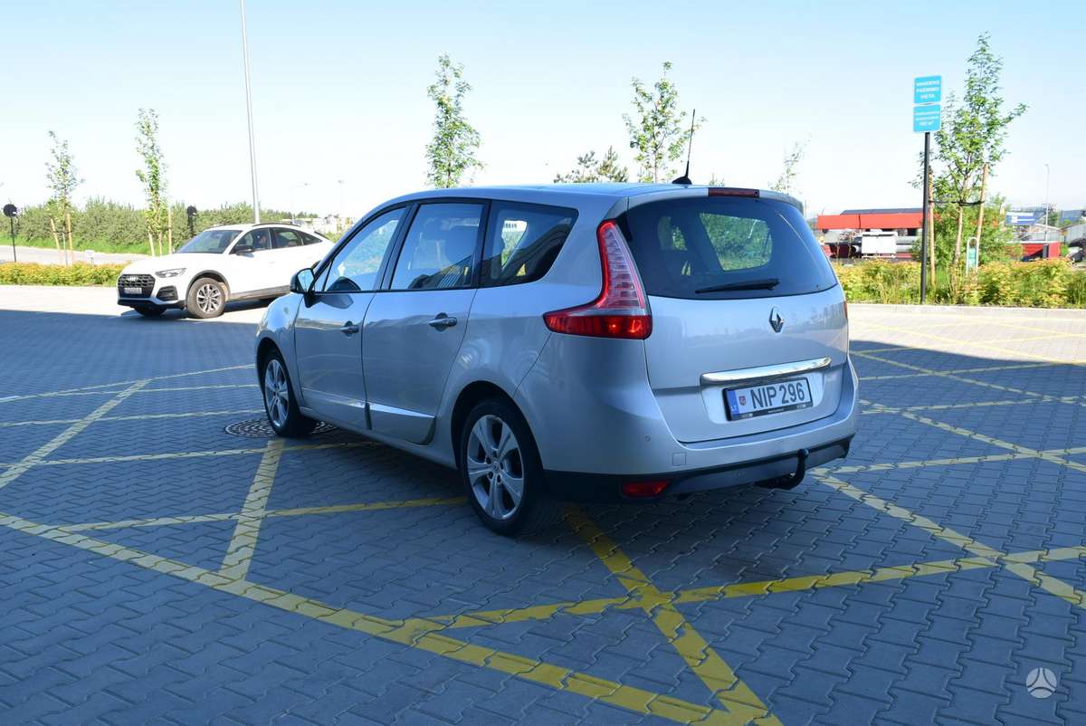 Renault Grand Scenic - 5