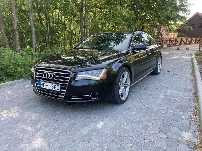 Audi A8, 4.2 l., sedanas