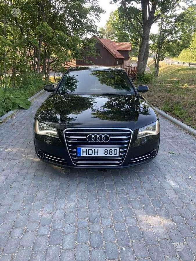 Audi A8, 4.2 l., sedanas