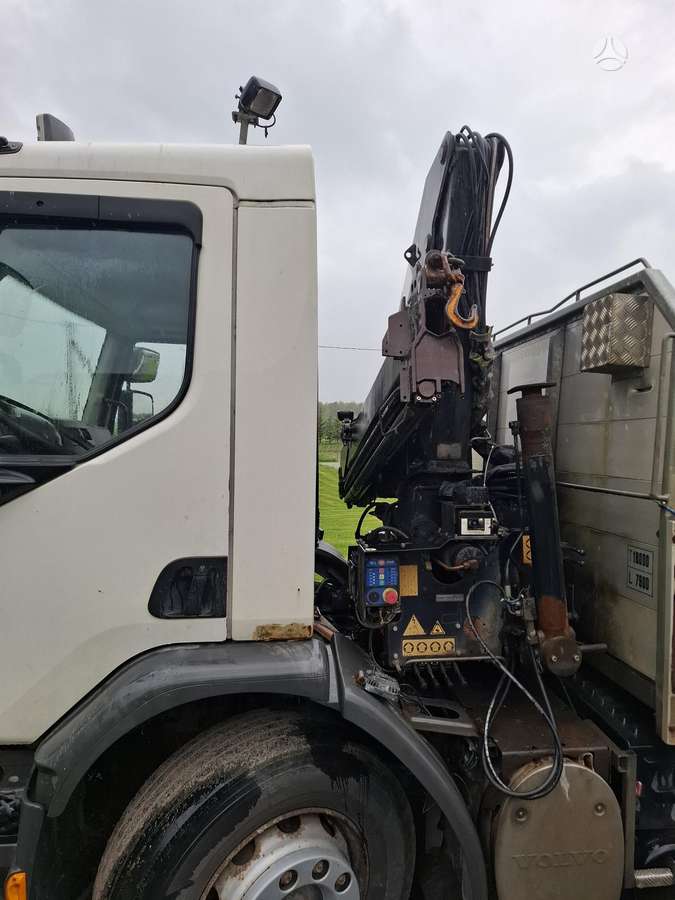 Volvo FE, su kranu