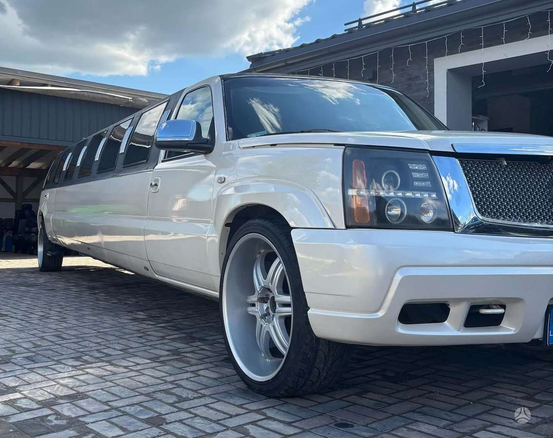 Cadillac Escalade, Лимузин