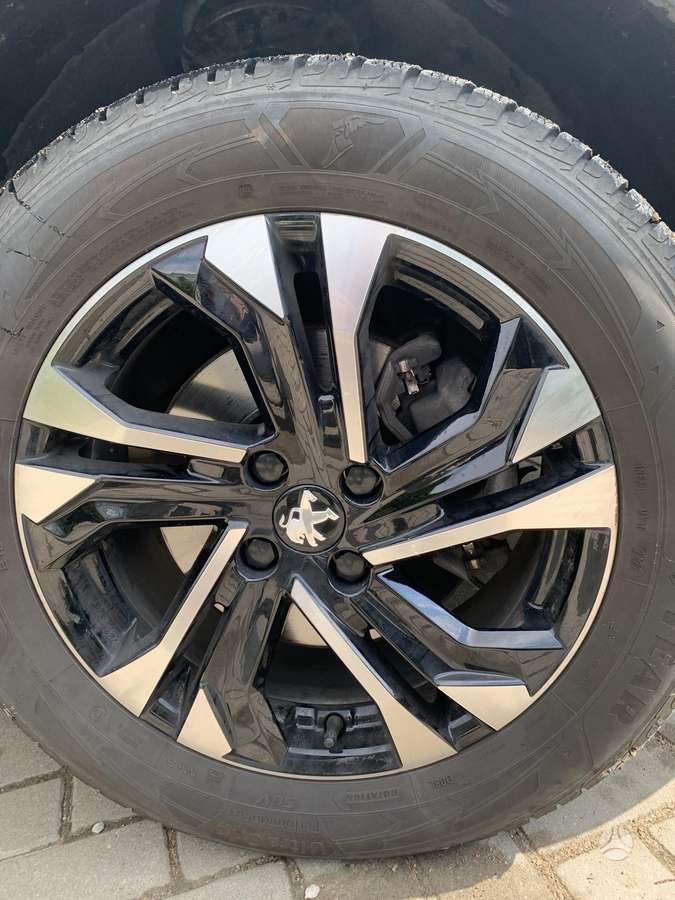 Peugeot 2008 - 11