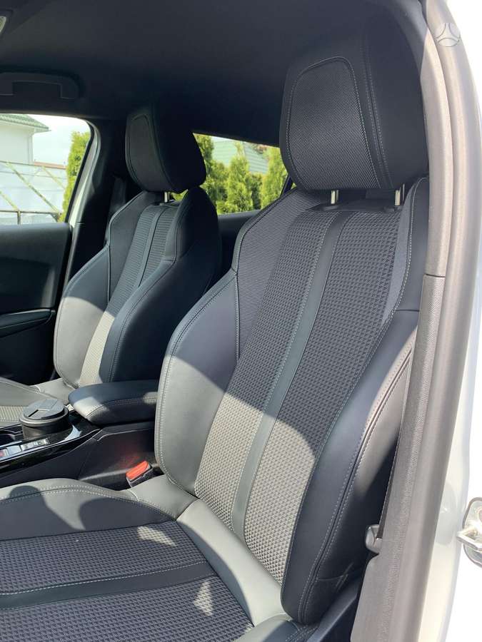 Peugeot 2008 - 6