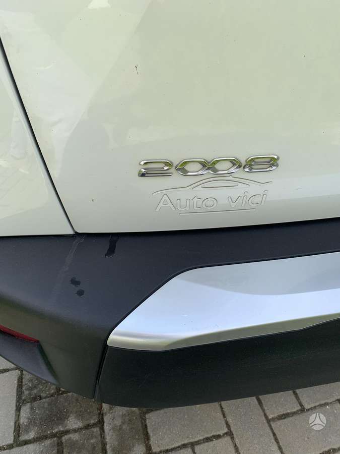 Peugeot 2008 - 10